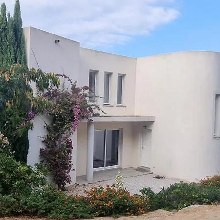 Willa Vellutini Calvi (Corsica)